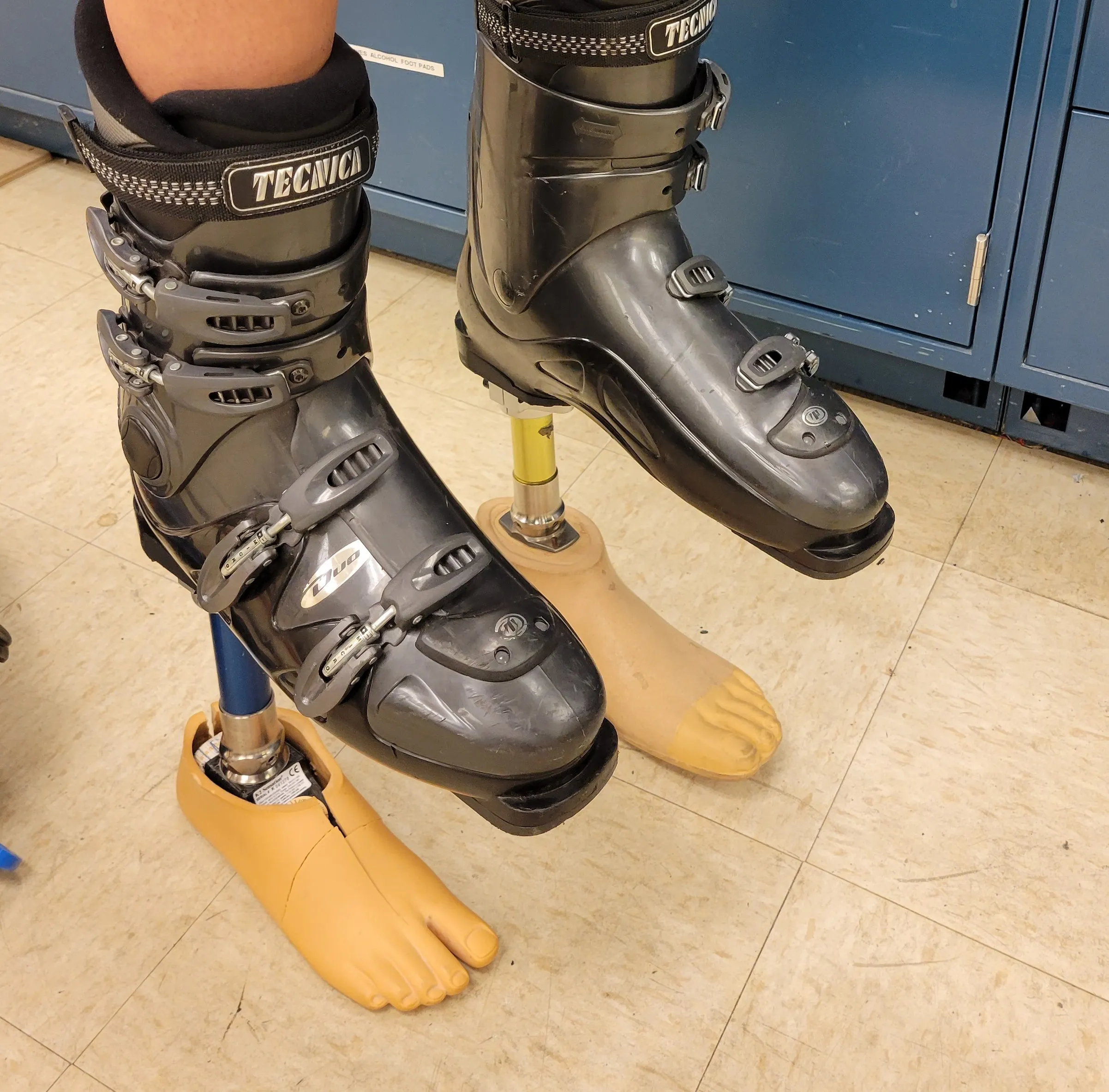 Prosthetics research lower-leg adapter